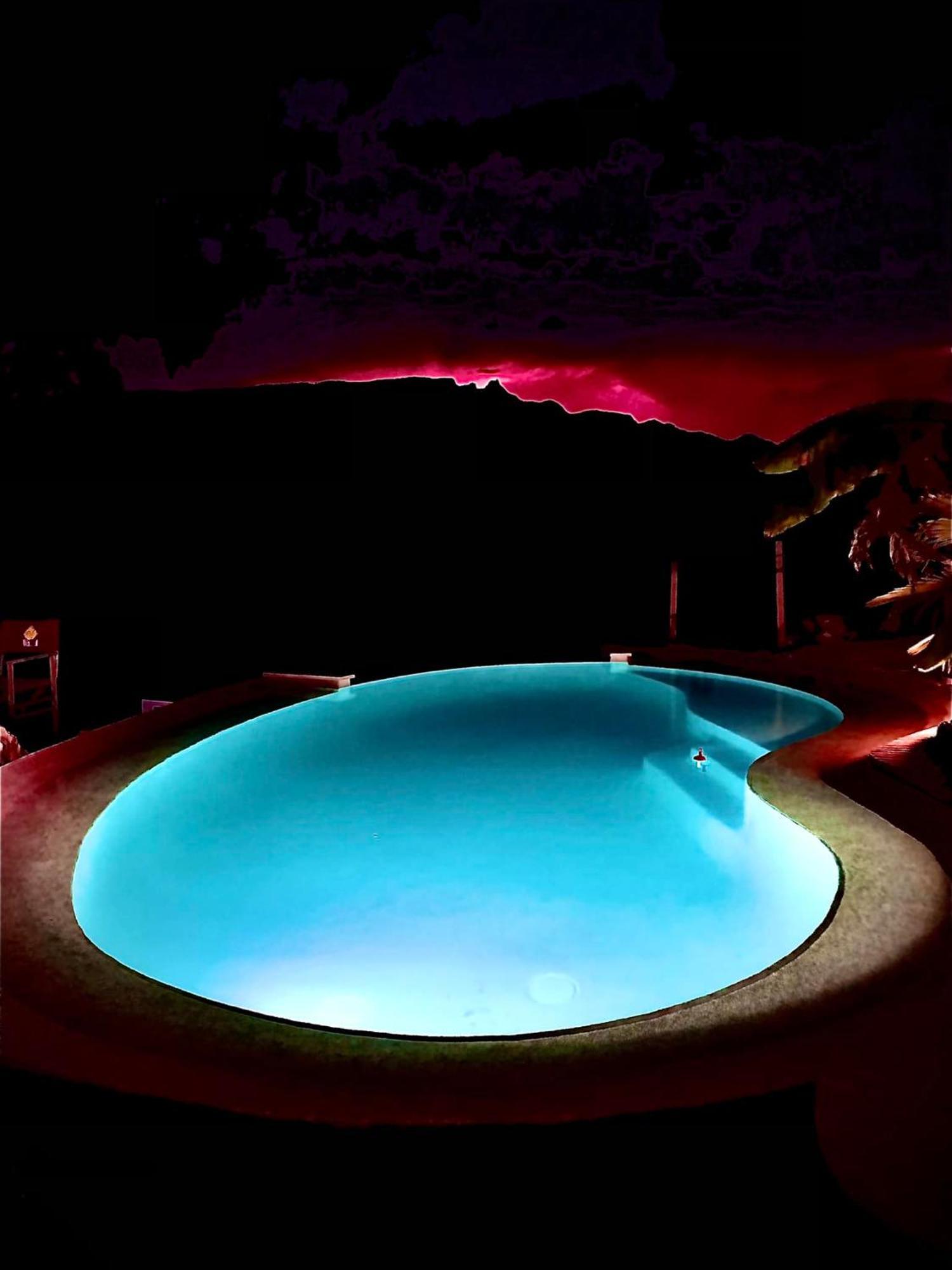 A La Marc'Quize Chambres D'Hotes, Petit Dejeuner Compris, Avec Piscine A Debordement En Exterieur, Bain Nordique A 38 Degres En Prestation Supplement Sur Reservation Horaire Anticipee 1 Place De Parking Gratuite Sur Place Mouxy Exterior photo
