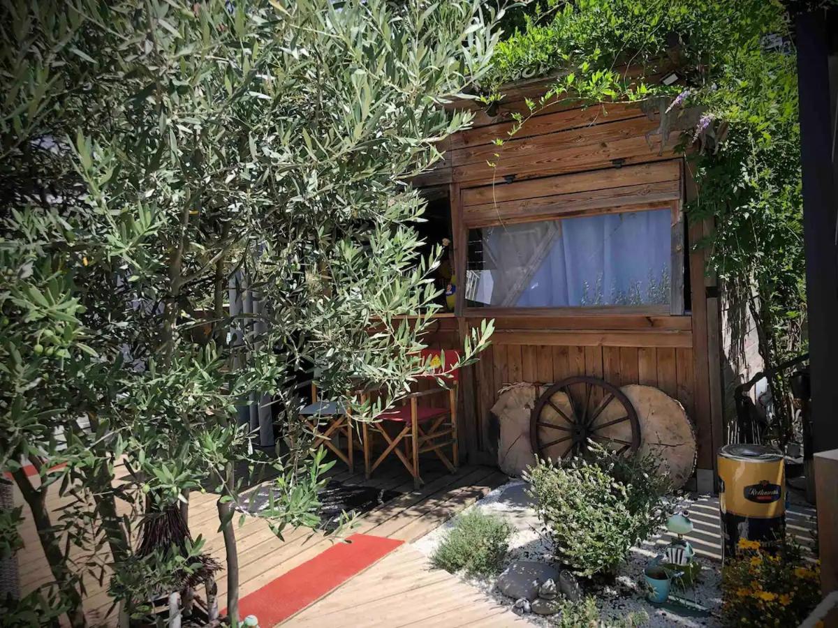 A La Marc'Quize Chambres D'Hotes, Petit Dejeuner Compris, Avec Piscine A Debordement En Exterieur, Bain Nordique A 38 Degres En Prestation Supplement Sur Reservation Horaire Anticipee 1 Place De Parking Gratuite Sur Place Mouxy Exterior photo