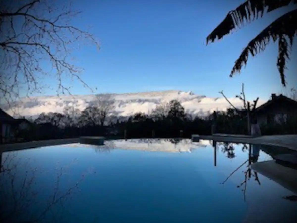 A La Marc'Quize Chambres D'Hotes, Petit Dejeuner Compris, Avec Piscine A Debordement En Exterieur, Bain Nordique A 38 Degres En Prestation Supplement Sur Reservation Horaire Anticipee 1 Place De Parking Gratuite Sur Place Mouxy Exterior photo