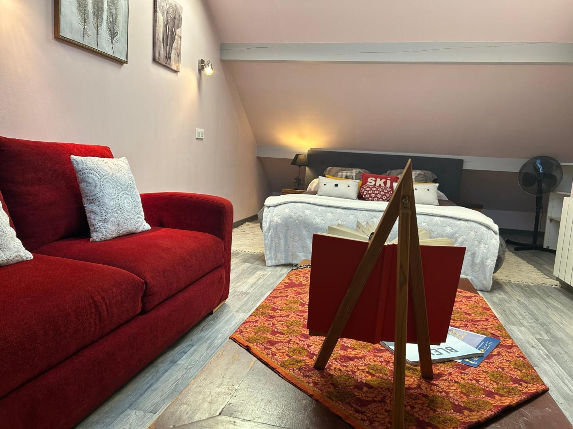 A La Marc'Quize Chambres D'Hotes, Petit Dejeuner Compris, Avec Piscine A Debordement En Exterieur, Bain Nordique A 38 Degres En Prestation Supplement Sur Reservation Horaire Anticipee 1 Place De Parking Gratuite Sur Place Mouxy Exterior photo