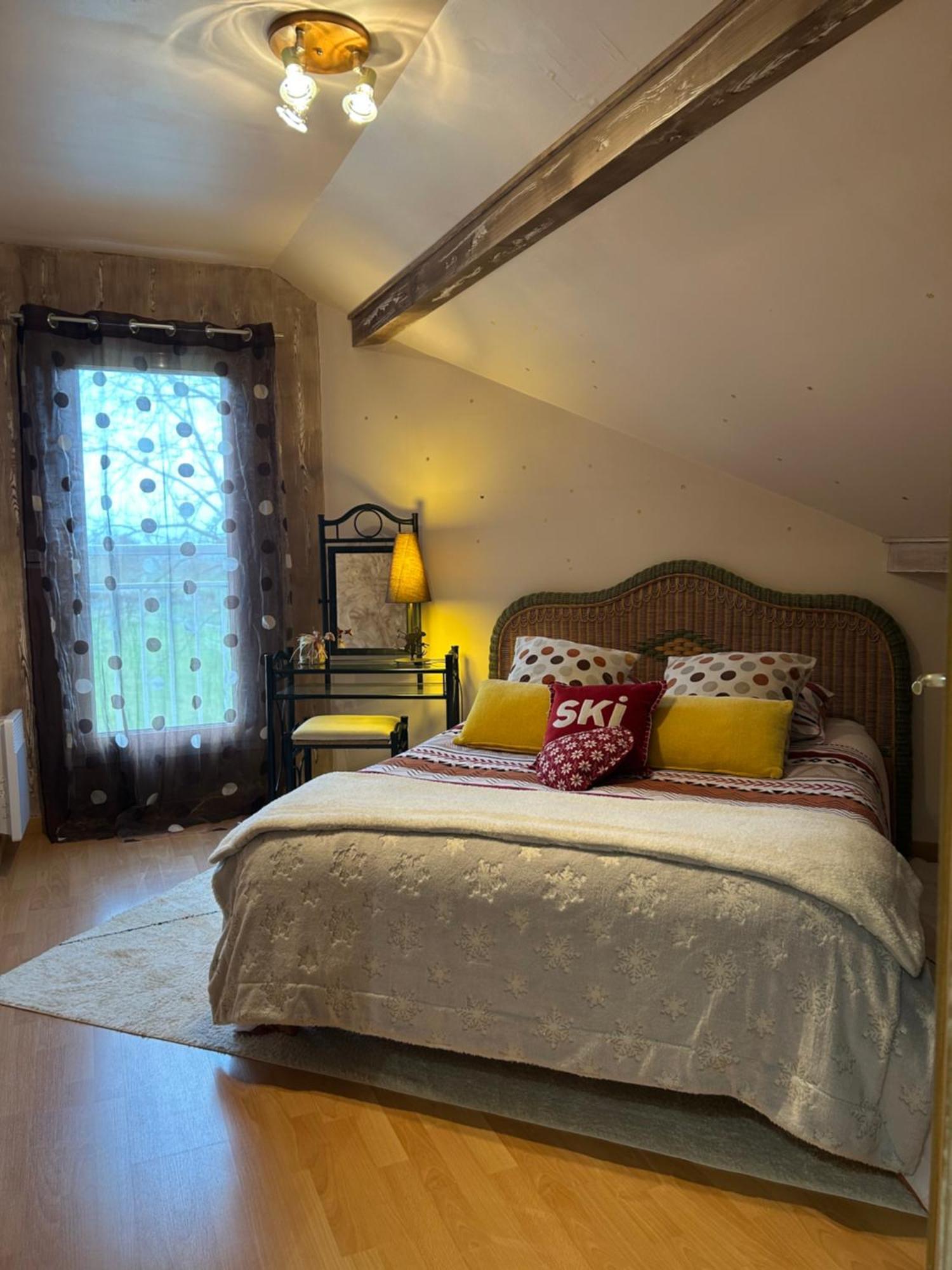A La Marc'Quize Chambres D'Hotes, Petit Dejeuner Compris, Avec Piscine A Debordement En Exterieur, Bain Nordique A 38 Degres En Prestation Supplement Sur Reservation Horaire Anticipee 1 Place De Parking Gratuite Sur Place Mouxy Exterior photo