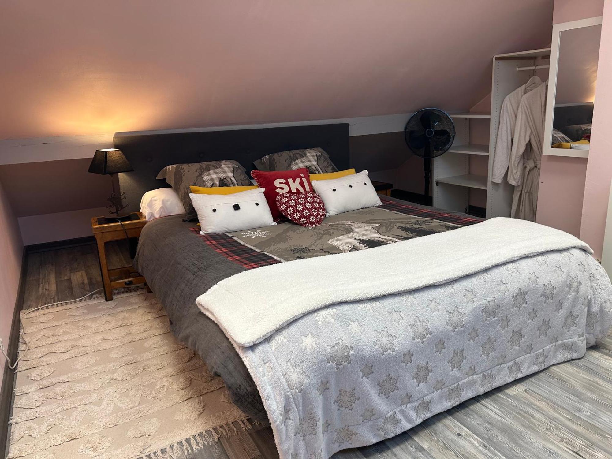 A La Marc'Quize Chambres D'Hotes, Petit Dejeuner Compris, Avec Piscine A Debordement En Exterieur, Bain Nordique A 38 Degres En Prestation Supplement Sur Reservation Horaire Anticipee 1 Place De Parking Gratuite Sur Place Mouxy Exterior photo