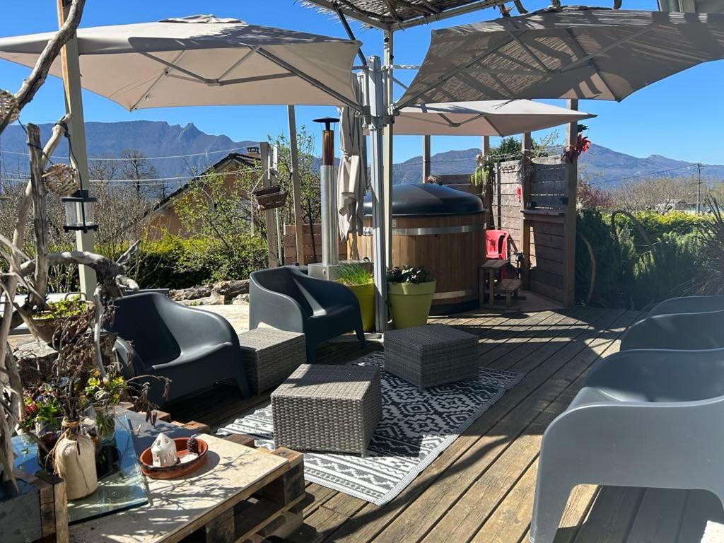 A La Marc'Quize Chambres D'Hotes, Petit Dejeuner Compris, Avec Piscine A Debordement En Exterieur, Bain Nordique A 38 Degres En Prestation Supplement Sur Reservation Horaire Anticipee 1 Place De Parking Gratuite Sur Place Mouxy Exterior photo