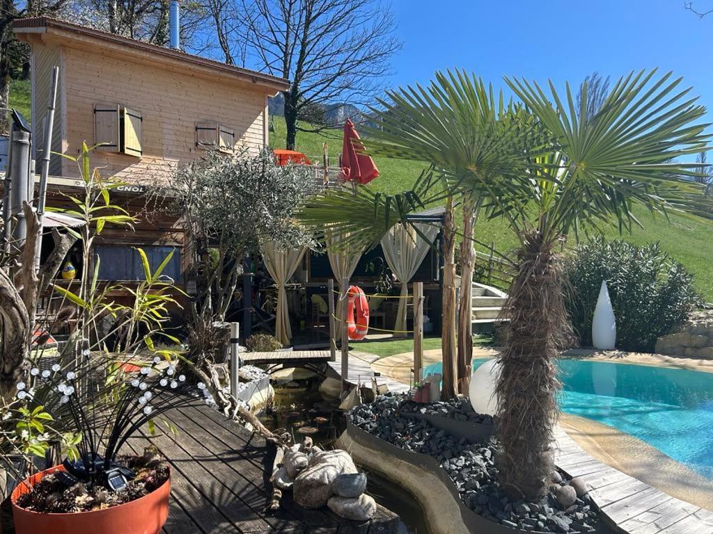 A La Marc'Quize Chambres D'Hotes, Petit Dejeuner Compris, Avec Piscine A Debordement En Exterieur, Bain Nordique A 38 Degres En Prestation Supplement Sur Reservation Horaire Anticipee 1 Place De Parking Gratuite Sur Place Mouxy Exterior photo